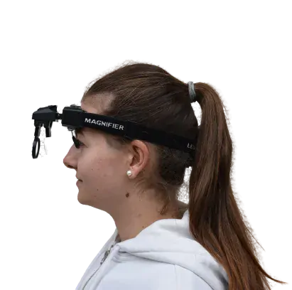 Náhlavní lupa s osvětlením a vyměnitelnými lupami