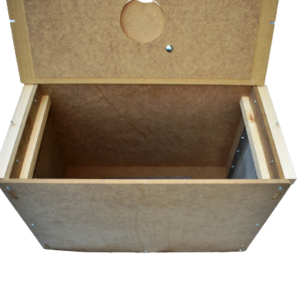 Roják s větracími otvory pro rámky 240mm a nižší