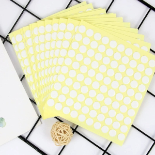 Samolepky k upevnění knotu 10mm - 100ks