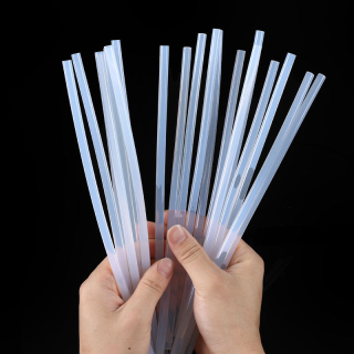 Náplně do tavné pistole – lepicí tyčinky 7mm/26cm